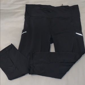 Lululemon mid length workout pants